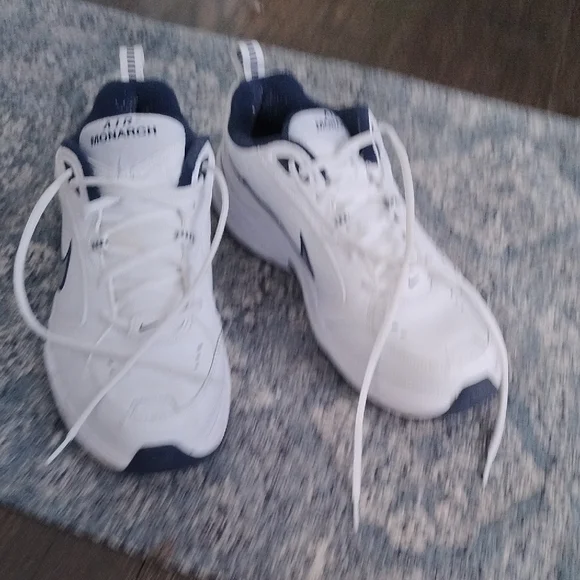 Nike Air Monarch IV White Sneakers - Picture 3 of 6